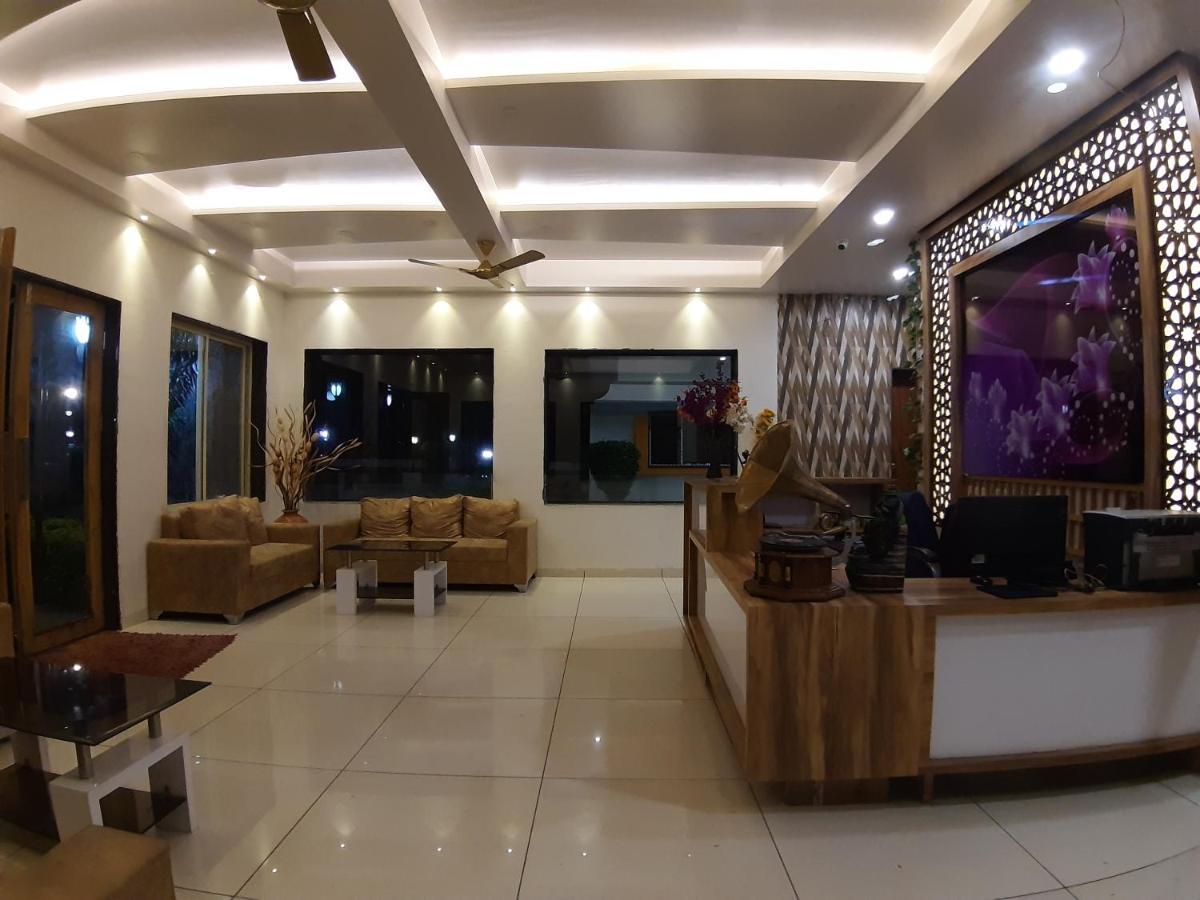 Hotel Great Annapurna Khuldabad Luaran gambar